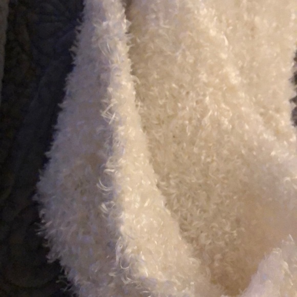 Off White Scarf - Picture 7 of 8